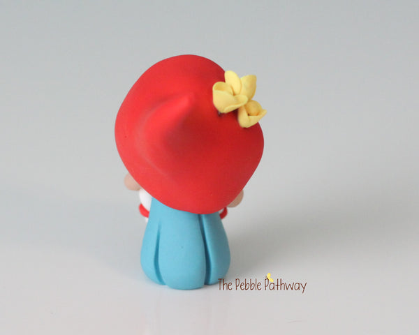 Custom Gnomette - Girl gnome with pink book and yellow flowers