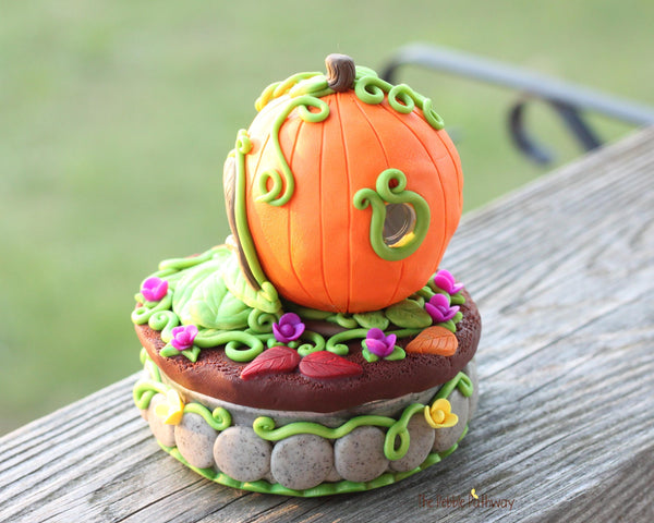 Miniature Pumpkin fairy house with lights 2