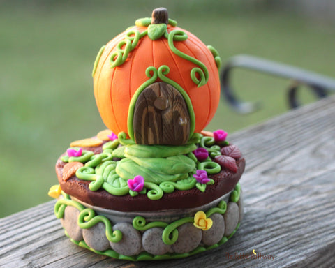 Miniature Pumpkin fairy house with lights 2