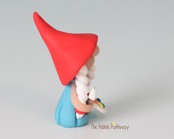 Artist gnomette - Girl Gnome with paint brush and palette - miniature garden gnome figure - Zaltana
