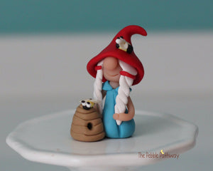 Bee Keeper Gnomette - apiarist gnome - apiary ornament - Girl Gnome with Bee Hive - Hesutu - ThePebblePathway